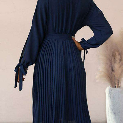 Luxe Lace V-Neck Dress with Stylish Cut-Out Sleeves - Très Elite