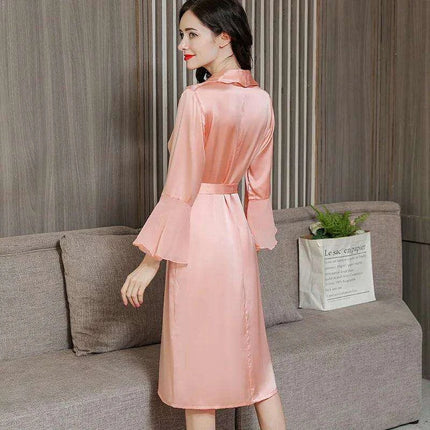 Luxe Silk Sleep Robe - Chic Women's Bathrobe for Warm Weather Relaxation - Très Elite