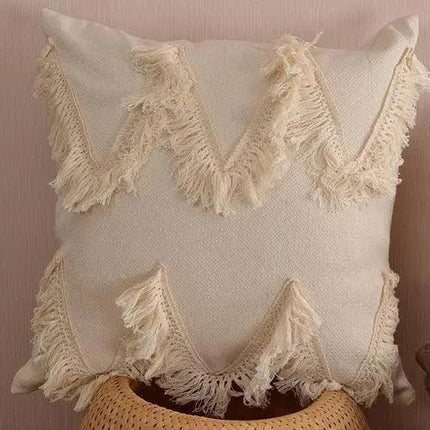 Luxurious Bohemian Moroccan Cushion Cover with Charming Tassels and Intricate Embroidery - Très Elite