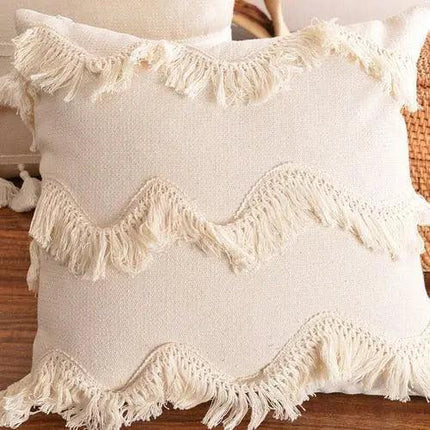 Luxurious Bohemian Moroccan Cushion Cover with Charming Tassels and Intricate Embroidery - Très Elite