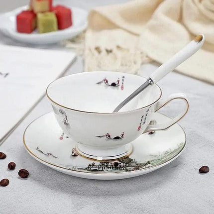 Luxurious Bone China Tea Cup and Saucer Set - Classic Elegance - Très Elite