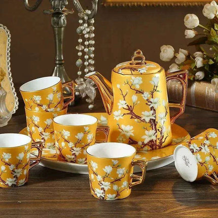 Luxurious Bone Porcelain Tea and Coffee Set in a Chic Presentation Box - Très Elite