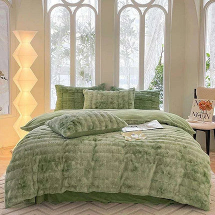Luxurious Caramel Brown Velvet Fleece Bedding Set with Duvet Cover, Flat Sheet, and Pillowcases - Très Elite