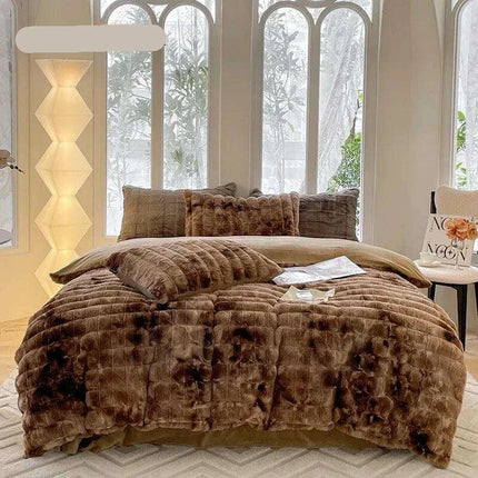 Luxurious Caramel Brown Velvet Fleece Bedding Set with Duvet Cover, Flat Sheet, and Pillowcases - Très Elite
