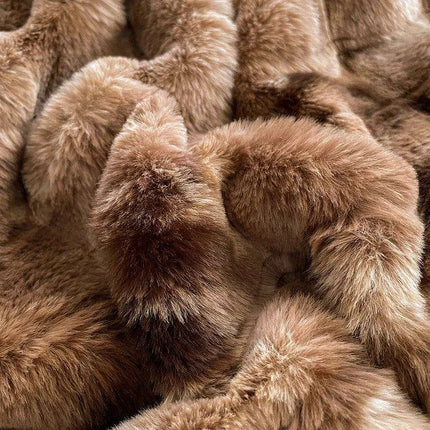 Luxurious Caramel Brown Velvet Fleece Bedding Set with Duvet Cover, Flat Sheet, and Pillowcases - Très Elite