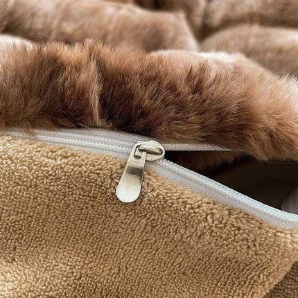 Luxurious Caramel Brown Velvet Fleece Bedding Set with Duvet Cover, Flat Sheet, and Pillowcases - Très Elite