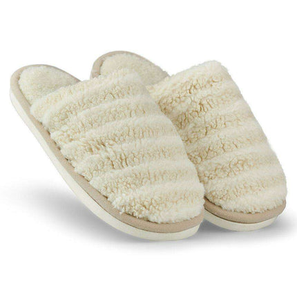 Luxurious Eco-Friendly Faux Fur Slippers - Très Elite