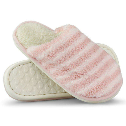Luxurious Eco-Friendly Faux Fur Slippers - Très Elite