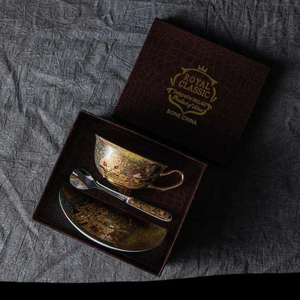 Luxurious European Bone China Tea Set - Elevate Your Tea Rituals - Très Elite