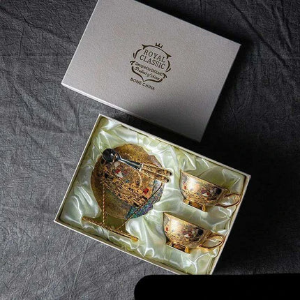 Luxurious European Bone China Tea Set - Elevate Your Tea Rituals - Très Elite