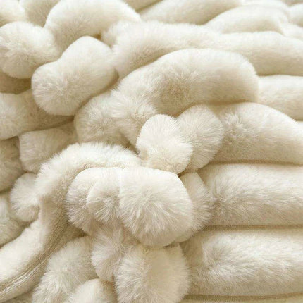 Luxurious Faux Rabbit Velvet Duvet Cover Set - Plush Bedding Collection with Pillowcases in Multiple Sizes - Très Elite