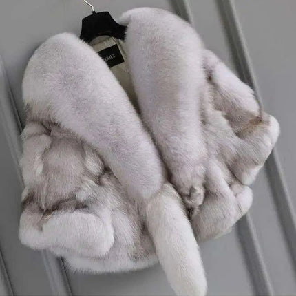 Luxurious Fox Fur Layer: A Statement of Elegance and Comfort