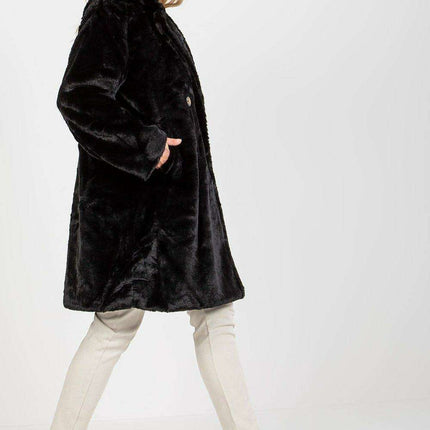 Luxurious Fur Button-Up Coat with Practical Pockets - Très Elite