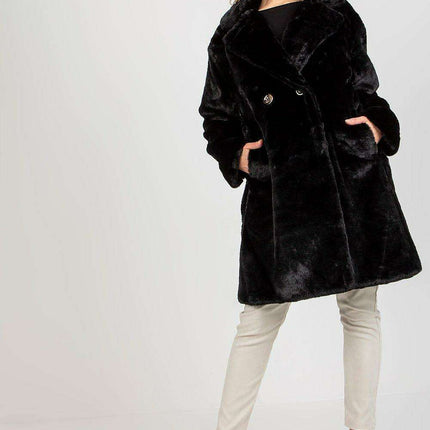 Luxurious Fur Button-Up Coat with Practical Pockets - Très Elite
