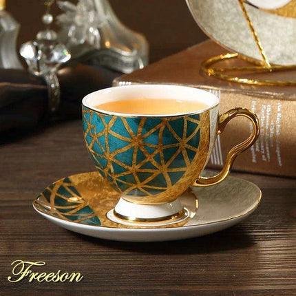 Luxurious Gold-Trimmed Bone China Tea and Coffee Set - 250ml Exquisite Porcelain Cup, Saucer & Spoon Collection - Très Elite