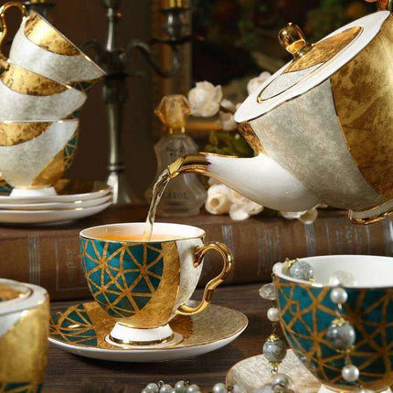 Luxurious Gold-Trimmed Bone China Tea and Coffee Set - 250ml Exquisite Porcelain Cup, Saucer & Spoon Collection - Très Elite