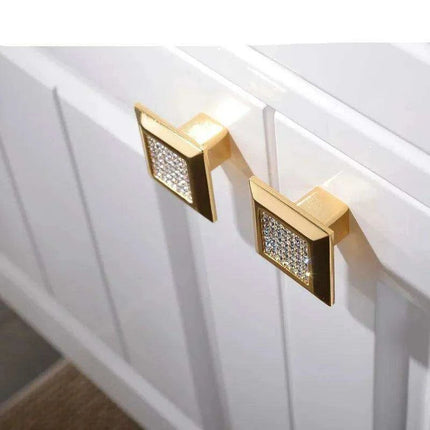 Luxurious Gold and Crystal Cabinet Pulls - Exquisite Design and Lasting Quality - Très Elite