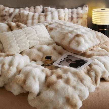 Luxurious Gradient Blue & Grey Faux Rabbit Fur Velvet Fleece Bedding Set with Sheets & Pillowcases - Très Elite