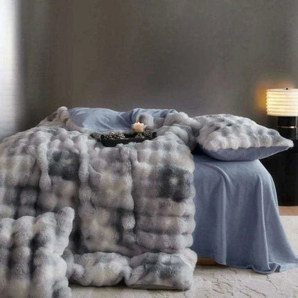 Luxurious Gradient Blue & Grey Faux Rabbit Fur Velvet Fleece Bedding Set with Sheets & Pillowcases - Très Elite
