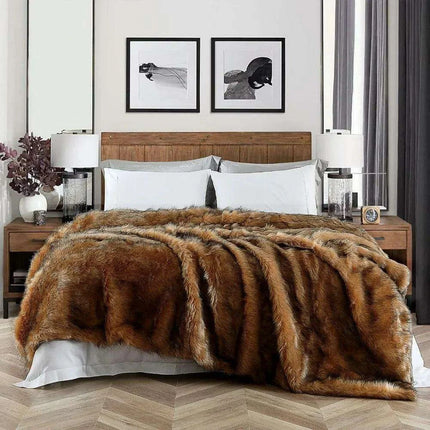 Luxurious Large Brown and Black Tipped Faux Fur Throw Scarf - Cozy Elegance in 104"x90" Size - Très Elite
