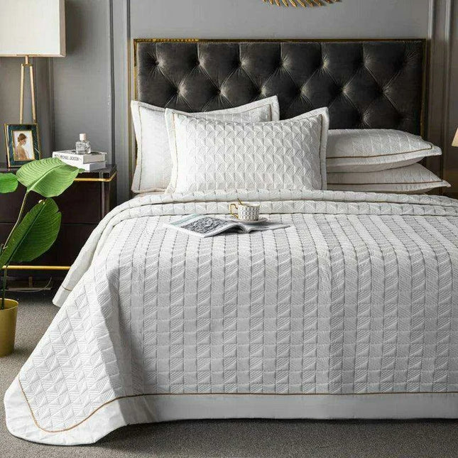 Luxurious Multi-Functional Plaid Bedspread - Elegant Euro-Style Quilted Coverlet for All Season Comfort