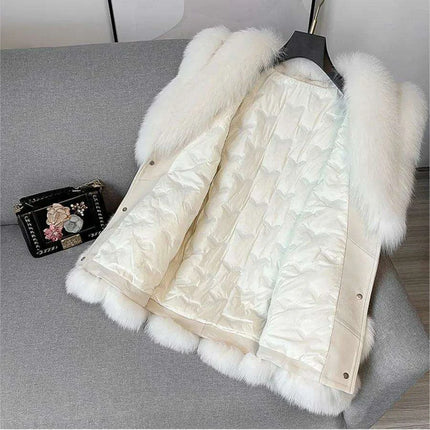 Luxurious V-neck Fox Fur and Sheepskin Winter Coat - Très Elite