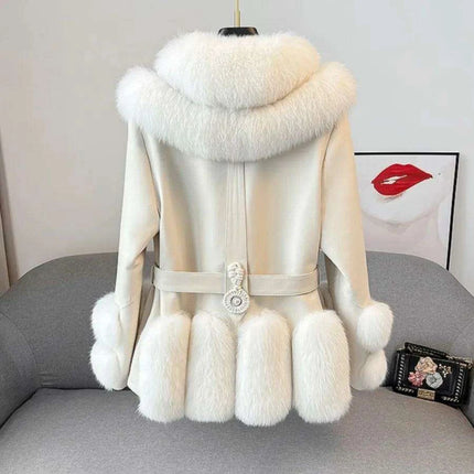 Luxurious V-neck Fox Fur and Sheepskin Winter Coat - Très Elite