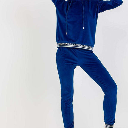 Luxurious Velour Hooded Lounge Set with Fashionable Detailing - Très Elite