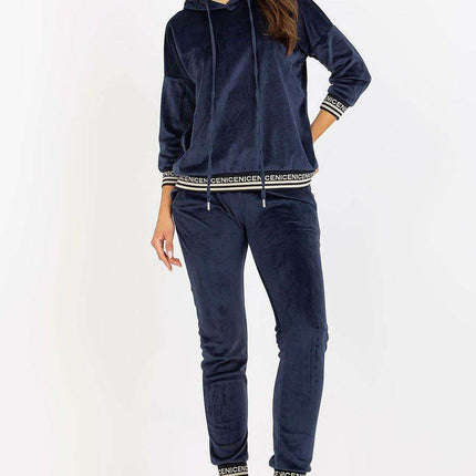 Luxurious Velour Hooded Lounge Set with Fashionable Detailing - Très Elite
