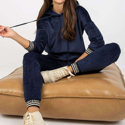 Luxurious Velour Hooded Lounge Set with Fashionable Detailing - Très Elite