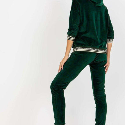 Luxurious Velour Hooded Lounge Set with Fashionable Detailing - Très Elite