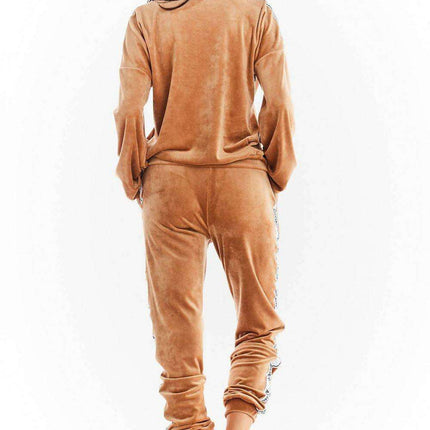 Luxurious Velour Jogger Pants with Trendy Logo Tape - Stylish Comfort Essential - Très Elite