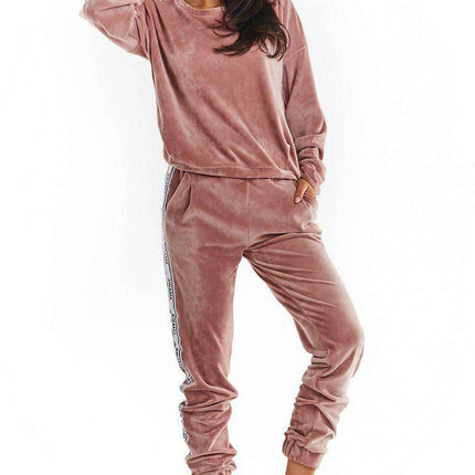 Luxurious Velour Jogger Pants with Trendy Logo Tape - Stylish Comfort Essential - Très Elite