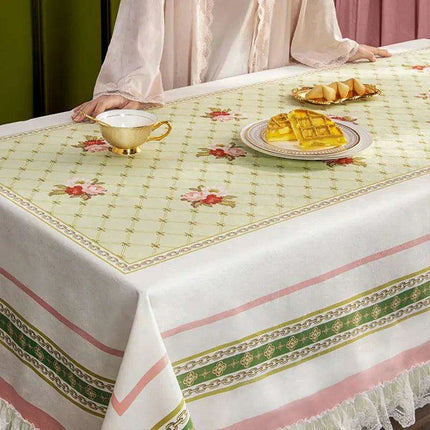 Luxurious Velvet Dining Table Cover - Timeless French Charm for Elegant Entertaining - Très Elite
