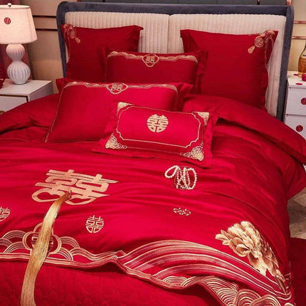 Luxury Red Chinese Wedding Duvet Cover Set with Elegant Golden Floral Embroidery and Premium Pillowcases - Très Elite