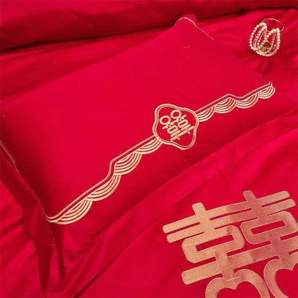 Luxury Red Chinese Wedding Duvet Cover Set with Elegant Golden Floral Embroidery and Premium Pillowcases - Très Elite