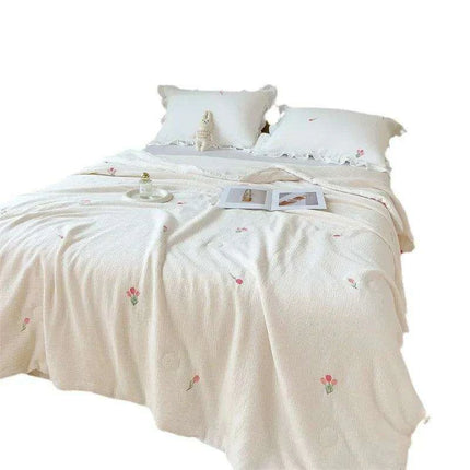 Luxury Summer Soybean Duvet Insert - Double-Layered Cotton Quilt with Elegant Embroidery - Très Elite