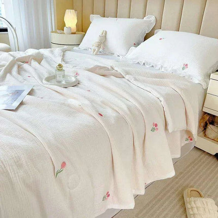 Luxury Summer Soybean Duvet Insert - Double-Layered Cotton Quilt with Elegant Embroidery - Très Elite