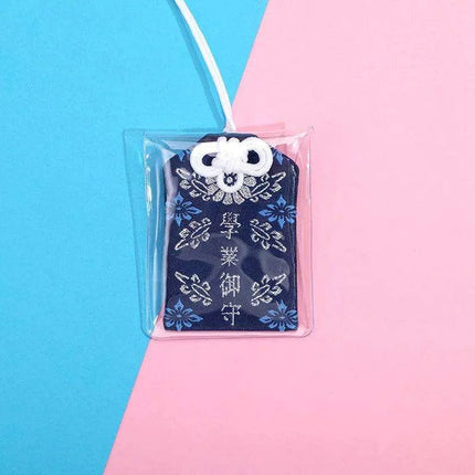 Maneki Neko Good Luck Keychain: A Charming Token of Prosperity - Très Elite