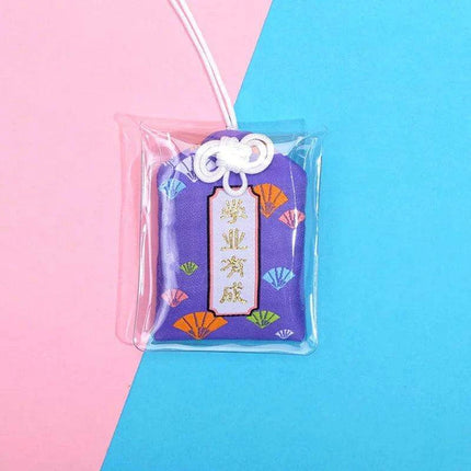 Maneki Neko Good Luck Keychain: A Charming Token of Prosperity - Très Elite