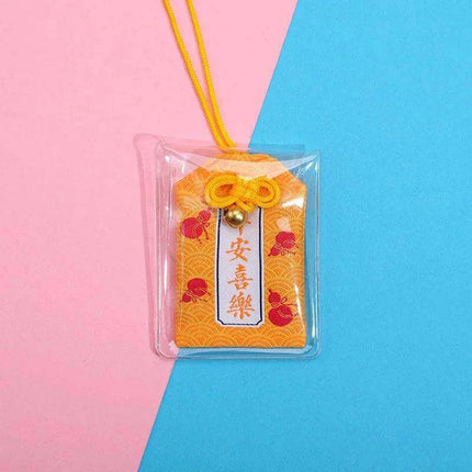 Maneki Neko Good Luck Keychain: A Charming Token of Prosperity - Très Elite