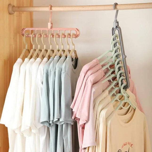 Maximize Closet Space with Non-Slip Plastic Hangers for Neat Wardrobe Organization