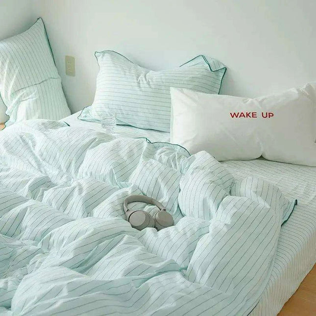 Mint Green Washed Cotton 4-Piece Bedding Set - Chic Duvet Cover for Dorm Rooms and Student Living