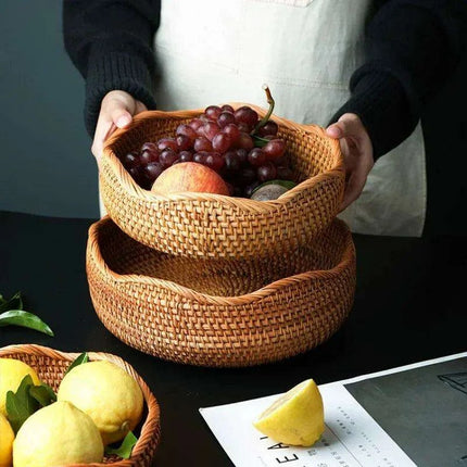 Natural Rattan Wicker Basket for Stylish Storage and Outdoor Picnics - Très Elite