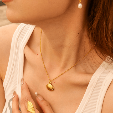 New Summer Beach Ocean Metallic Shell Necklace - Très Elite