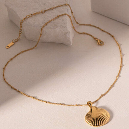New Summer Beach Ocean Metallic Shell Necklace - Très Elite