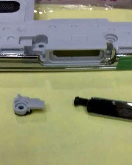 Samsung Galaxy S5 Elegant Dual Tone Waterproof USB Charging Port Dust Plug Cover - Gold & Silver Edition