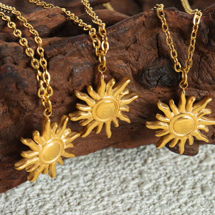 New clavicle chain fashionable simple small sun pendant titanium steel necklace - Très Elite