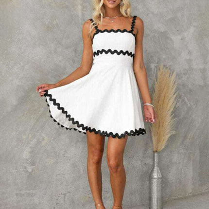 New fresh and sweet solid color sexy suspender short dress - Très Elite