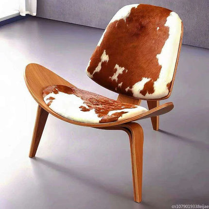 Nordic Artistic Solid Wood Lounge Chair with Unique Airplane Shell Design - Très Elite
